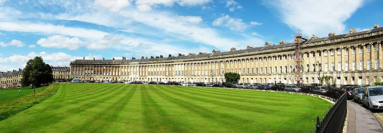 Stunning Royal Crescent With 3 Bedrooms